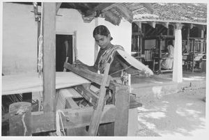 South India, Tiruvannamalai 1977. The Weaving School for widows with children. The Danish Missi