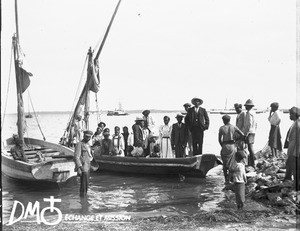 African people on a boat, Maputo, Mozambique, ca. 1896-1911