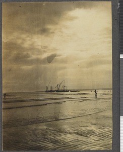 Troops landing, Pemba, Mozambique, January 1918