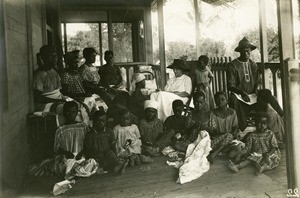 Lesson of sewing in Samkita, Gabon