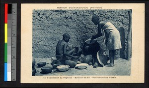 People making saghabo, Burkina Faso, ca.1920-1940