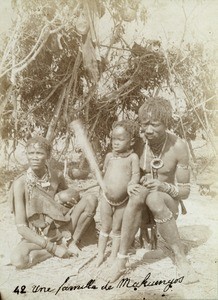 Family of Makuengo people, in Leshoma, Northern Rhodesia, Zambia