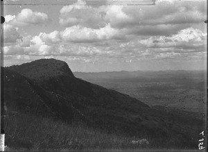 View of the Marovougne, Shilouvane, South Africa, ca. 1901-1907