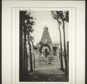 The great temple from the gateway, Tanjore