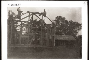 Bau der Knabenschule in Nyasoso