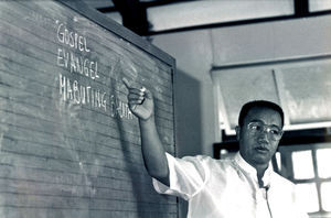 Pastor Segundo Big-asan i Grace Lutheran Church, Manila, Filippinerne. Oktober 1991