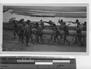 Chinese workers at Dongzhen, China, 1924