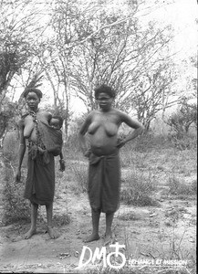 African women, Matutwini, Mozambique, ca. 1896-1911