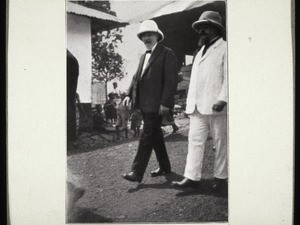 At the head of the procession, the missionaries Bellon and Kurtz