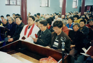 Gudstjeneste i kirken i Dandong (Antung), 2002