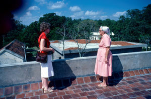 Missionary nurse Ingeborg Depping i conversation with Grethe Nørgaard Pedersen in Tirukoilür, I