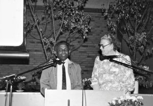 DSM Annual Meeting in Hammerum, 1988, Bishop in NELC, Sagenen Kisku speeking to the audience wi