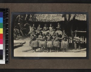 Group of mothers and babies, Mailu, Papua New Guinea, ca. 1905