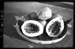 Papayas, Mozambique, ca. 1933-1939