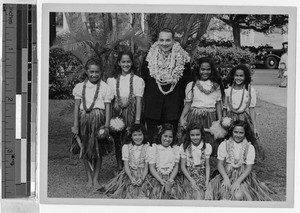 Monsignor Ready with Maryknoll schoolchildren, Honolulu, Hawaii, September 26, 1939