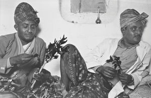 Yemeni men in Aden chewing qat1973