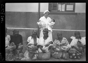 Women and babies at the maternity ward, Chamanculo, Maputo, Mozambique, 1940