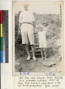 Lorenzo and Carrel Morgan at the seashore, Liangyungang, Jiangsu, China, ca.1925-1926