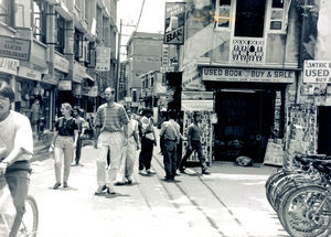 Bogbutikker i turistområdet Thamel, Kathmandu, Nepal