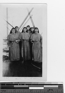 Six Maryknoll Sisters entering China, 1920