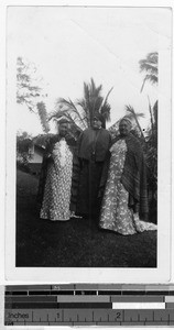 Sr. Gregory, MM, with Mrs. Reis and Mrs. Oneha, Waikiki, Honolulu, Hawaii, August 1939