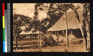 Thatch-roofed mission houses, Angola, ca.1920-1940