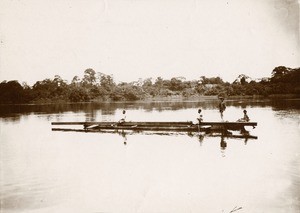 Wood transportation on the Ogooue river, in Gabon