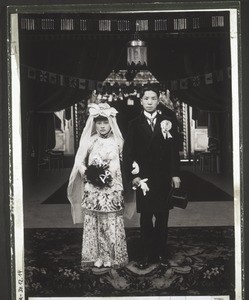 A picture from the new China: a bridal pair