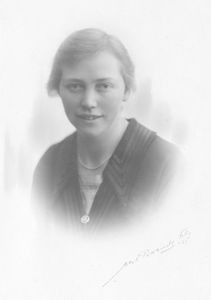 Karen Ingrid Thomsen b. 05. 09. 1895 in Vive. Teacher 1921. Teacher in Randers 1921 -22. Secret