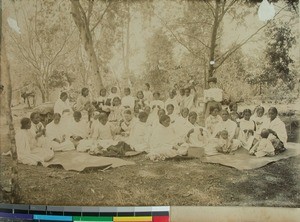 A womens group gathered outside, Fianarantsoa, Madagascar, 1906-1910