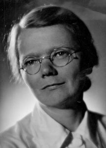 Lægemissionær Lydia Johanne Marie Herlufsen, Indien. Sprogstudier i Bangalore 1937-1938. Missionshospitalet i Tirukoilur 1939-1942. Kotagiri Medical Fellowship 1942-1974