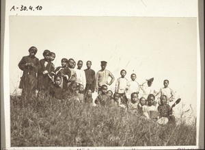 Schoolboys and schoolgirls near Hoschuwan