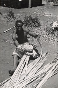 Raffia's making, in Madagascar