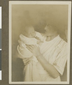 Geoffrey and Margaret Irvine, Chogoria, Kenya, 1923