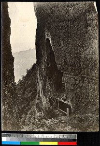 Cliff dwelling, Sichuan, China, ca.1900-1920