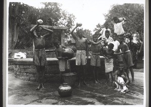 Boys of the orphanage bathing (Bettiferi)