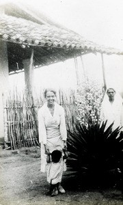 Missionary nurses and child, Peru, ca. 1947