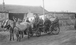 Grocer Ku, Antung leaves the conference 1927