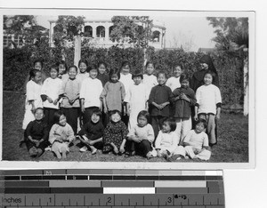Group of children in Jiangmen, China