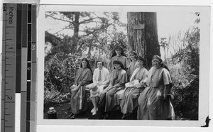 Group portrait of Maryknoll Sisters on Santo Tomas trail, Philippines, June 1929