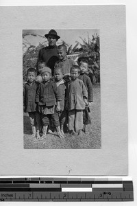 Fr. Dietz with young school boys at Dongzhen, China, 1924