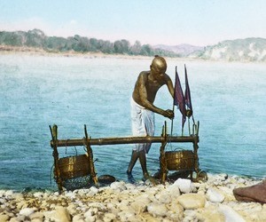 Washing Karwarthu, India, ca. 1930