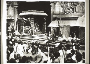 Madura temple, festival for the deities (Shiva and Minaskshi)