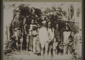 Heidnische Dajaks in den Bergen von Laboan