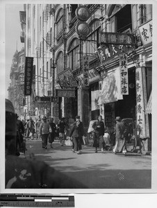 Street scene in Hong Kong, China, 1940