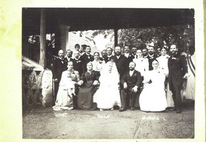 In the centre: Rev. Jauss, Cathy Fritz, Heinrich Hofmann