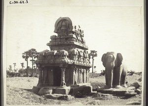 "Nakula Ratham. Tempel u. Elephant je aus einem Felsblock."