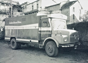 Kathmandu, Nepal. December 1984. Denne lastbil sikrer forsyning af varer til UMNs projekter