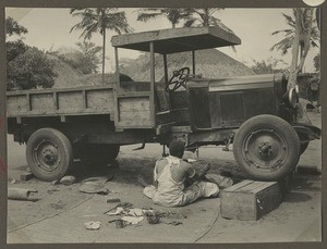 Car repair in Maore, Maore, Tanzania, ca.1929-1940