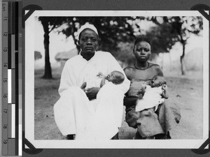 Davidi Ntaka and his family, Unyamwezi, Tanzania